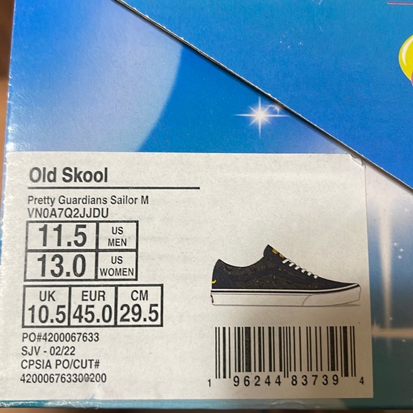 Vans Old Skool
Pretty Guardians Sailor Moon 
VNOA7Q2JJDU
Men’s sneakers - Picture 16 of 16